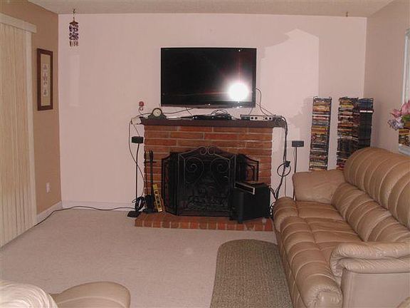 2nd image of 970 Hagmann Ct