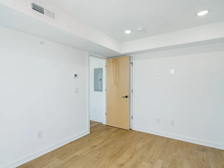 610 Moore St #402 — Photo 10
