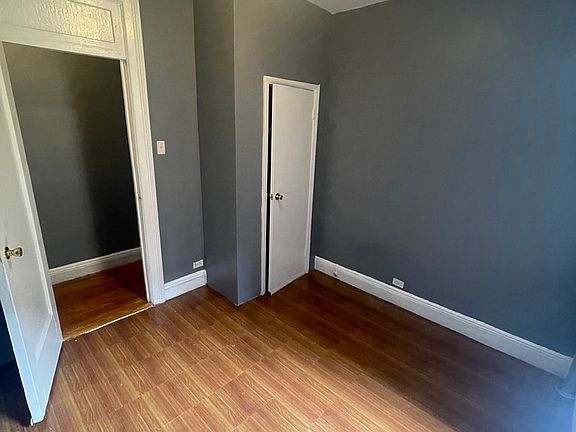 5th image of 2116 Daly Ave #2B