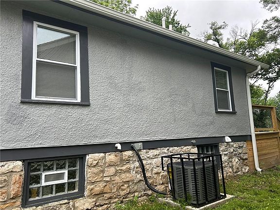 4th image of 7331 Walrond Ave