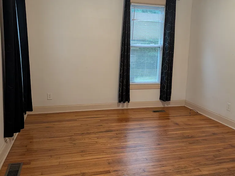 1410 Madison St — Photo 6