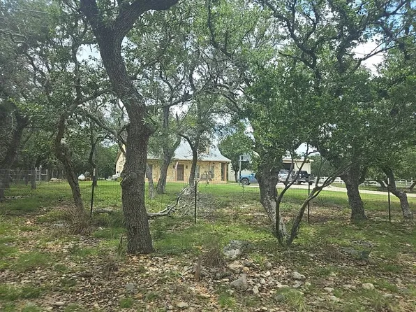 20 Spring Valley Dr, Wimberley, TX 78676