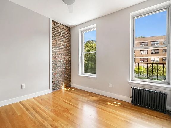 4th image of 147 Leonard St APT 7