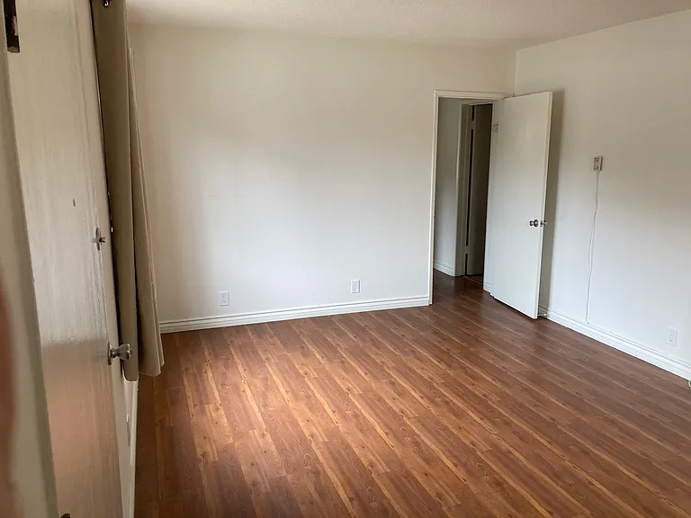 1421 Venice Blvd #1 — Photo 2