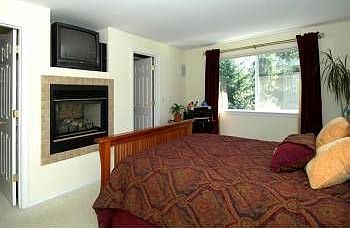 4th image of 8411 NE 127th Ct