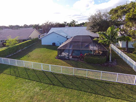 5th image of 5899 Wedgewood Village Cir