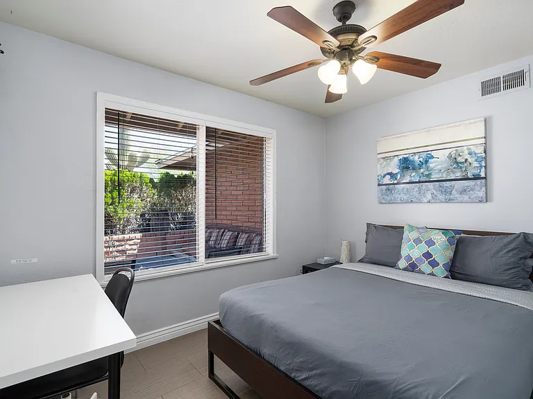 7618 N Via De La Campana — Photo 32