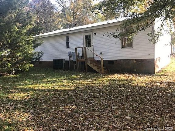 2nd image of 134 Pineland Ave