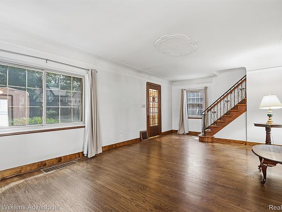 3rd image of 5269 Yorkshire Rd