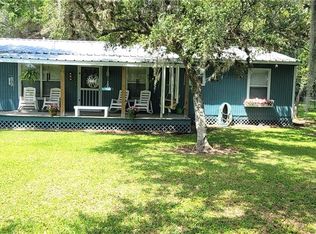 324 Wooldridge Rd, Seadrift, TX 77983