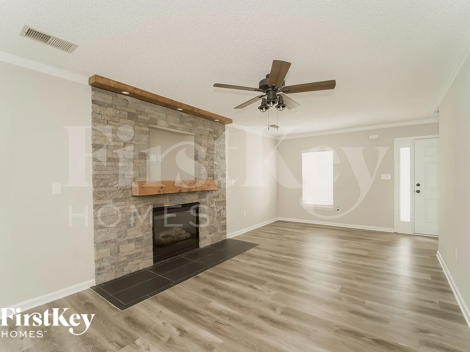 3 bed, 2.5 bath, 1777 sqft, $2,175 — Photo 4