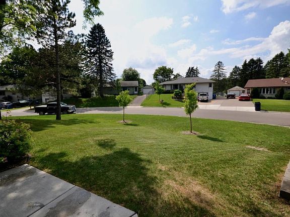 4th image of 2762 Longview Dr