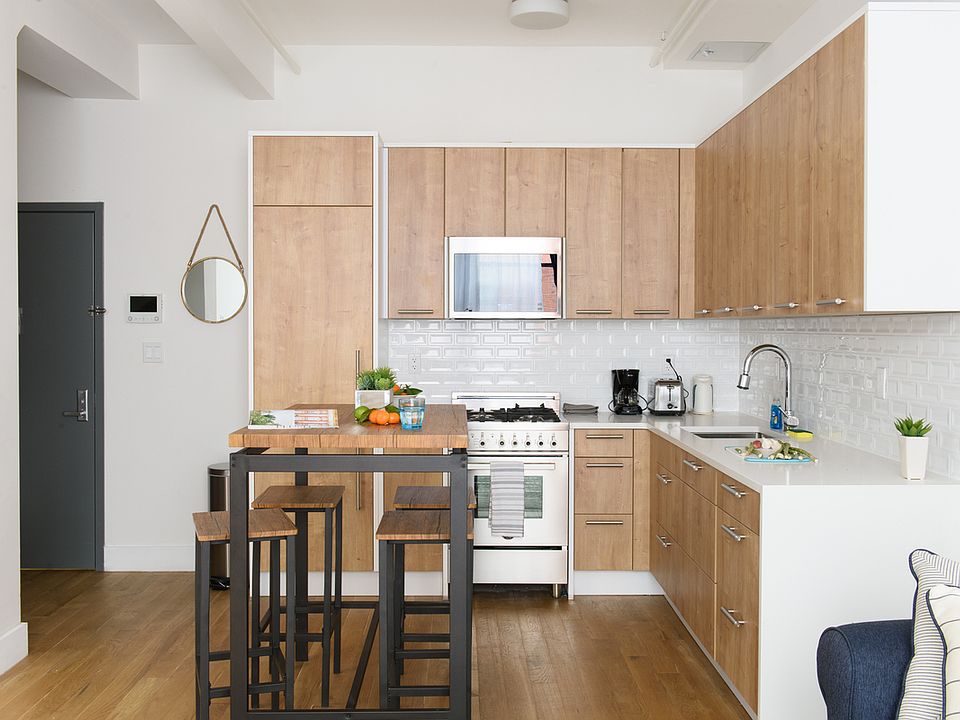1st image of 517 W 45th St #45C
