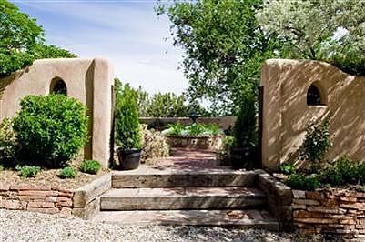 1st image of 643 Camino De La Luz