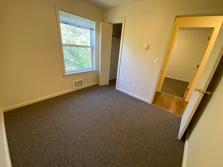 633 Burnett Ave S #T-302 — Photo 17