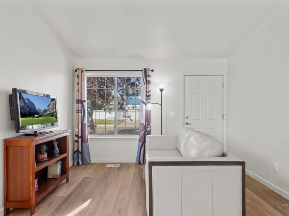 3404 S Poco Loco Pl, Boise, ID 83705