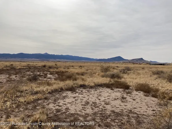109 Carbide Ln, Carrizozo, NM 88301