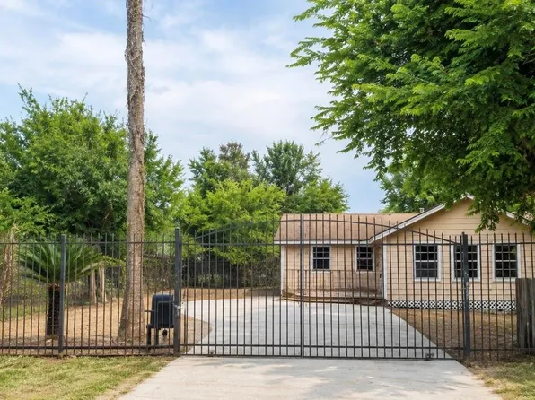 14045 Corpus Christi St, Houston, TX 77015