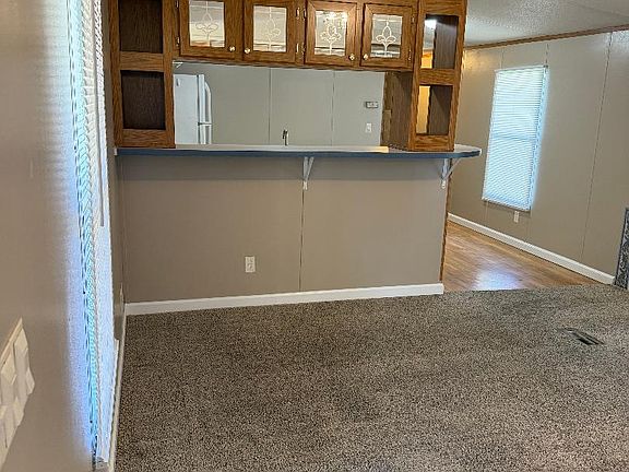 4th image of 38 Tylers Cookie Ln