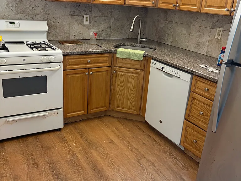 36 Federal Ct #36 — Photo 2