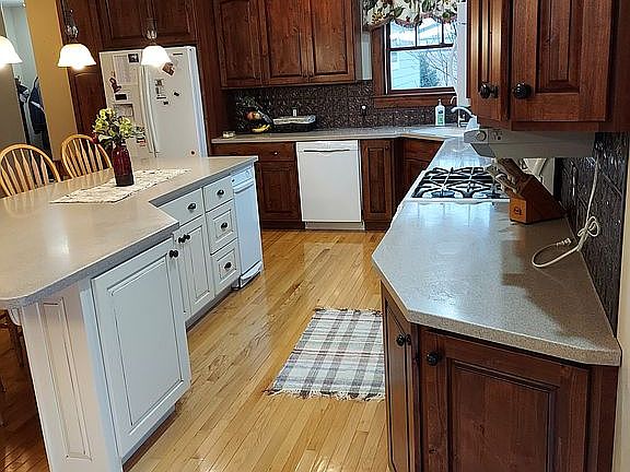 5th image of 32376 Pioneer Ave