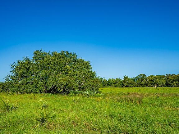 4th image of 700 County Road 700