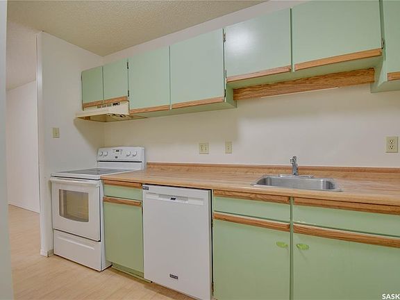 2nd image of UNIT 101-375 Kingsmere BOULEVARD