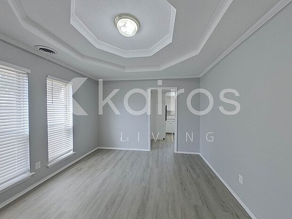 5th image of 6411 Euston Dr