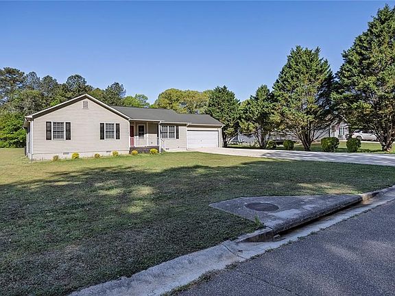 2nd image of 15 Autumn Ridge Dr