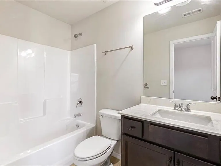 2727 Cove View Ct — Photo 12