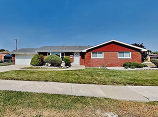 7647 Oconto Ave, Bridgeview, IL 60455