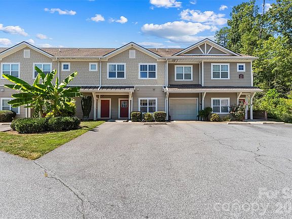 2nd image of 123 Foxden Dr Unit 103