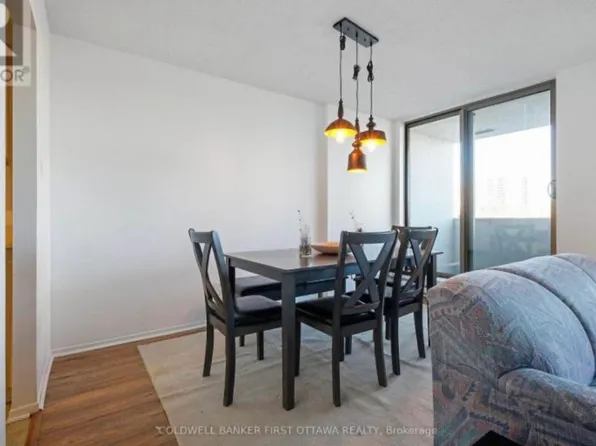 200 Lafontaine Ave, Ottawa, ON K1L 8K8