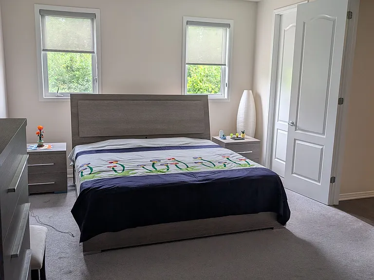 3230 Harvester Cres — Photo 10