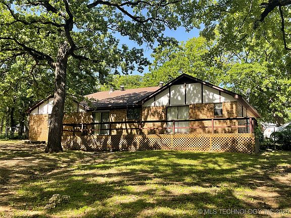 4th image of 162 Park Lake Dr