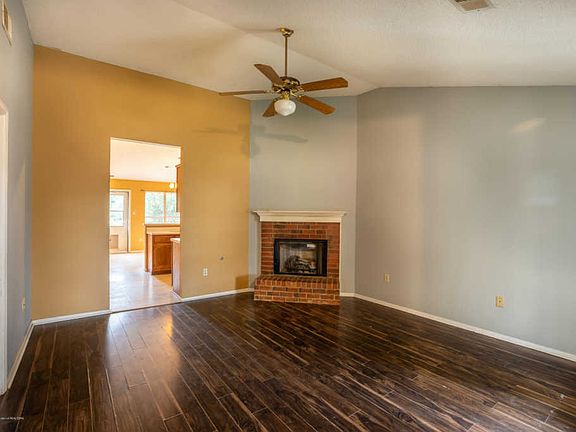 4th image of 5420 Payton Dr E