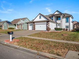 2712 SW Lagito Dr, Topeka, KS 66614