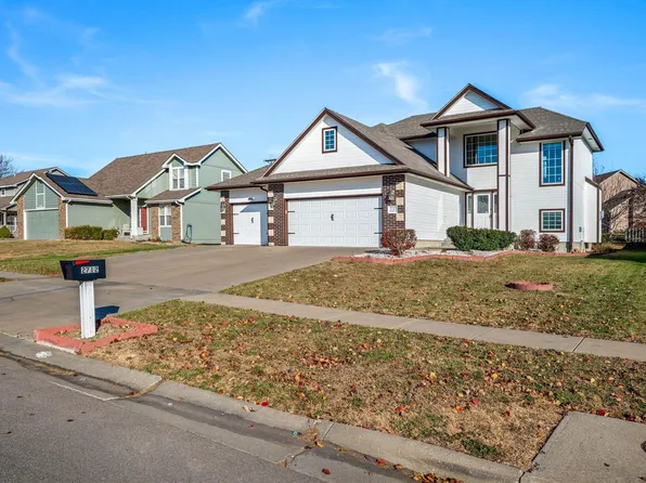2712 SW Lagito Dr, Topeka, KS 66614