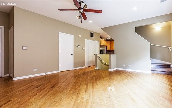 2nd image of 4544 S Woodlawn Ave #4544