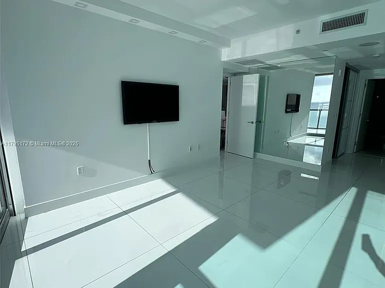 17121 Collins Ave #1607 — Photo 3