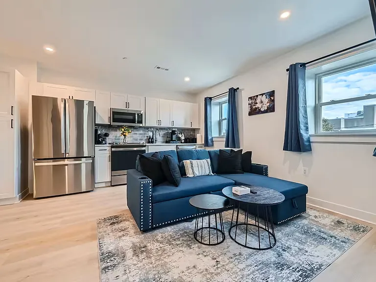 731 S Ann St #3 — Photo 2