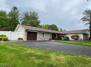 48 Knox Ln, Manalapan, NJ 07726