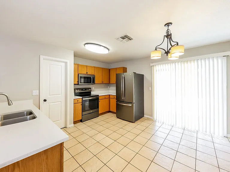 11535 W Windrose Ave — Photo 7