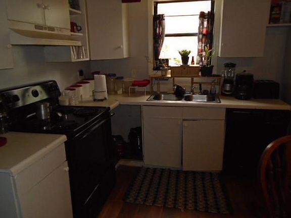3rd image of 2855 Lakemont Dr SW