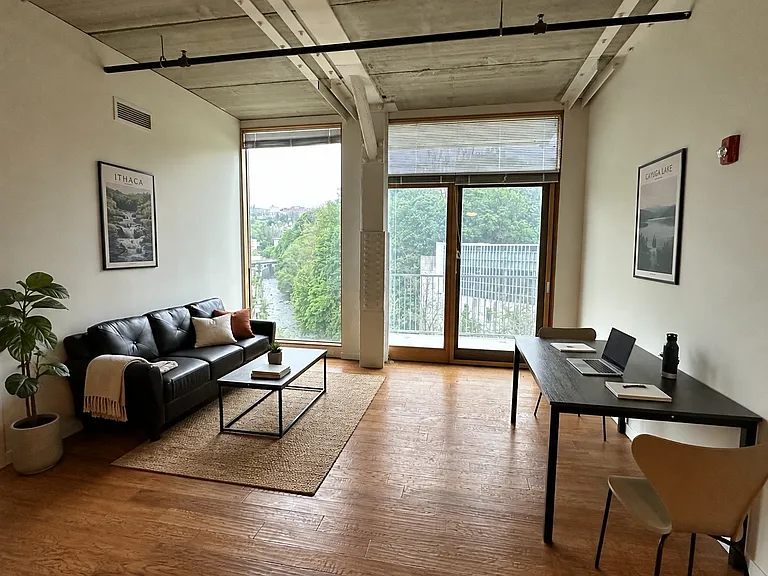 Cayuga Lofts — Photo 3