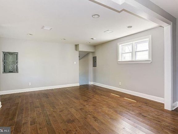 4th image of 4010-12 Ashburner St
