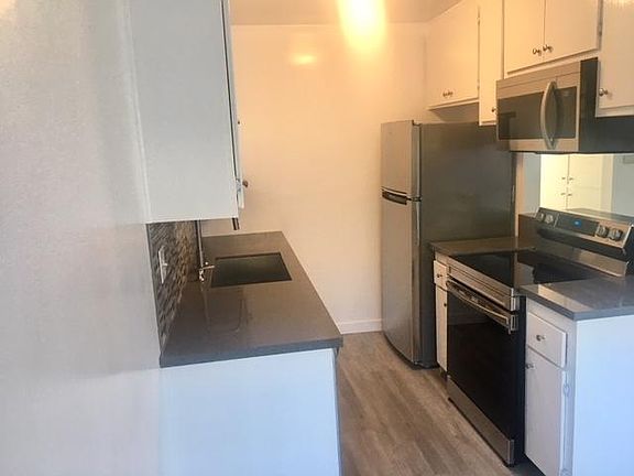 4th image of 761 Coronado Ave #2