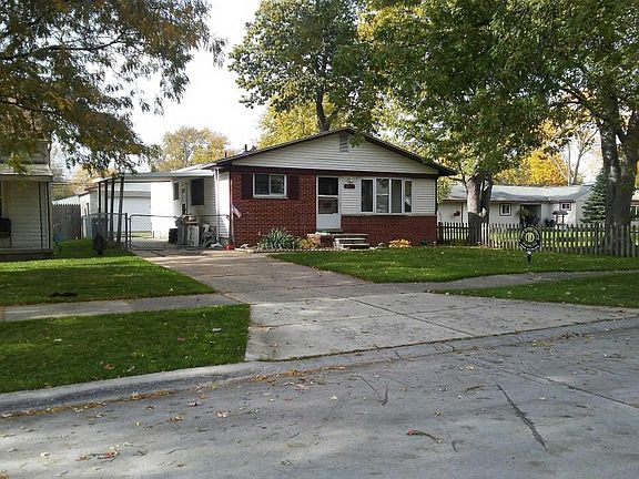 2nd image of 8477 Hugh St