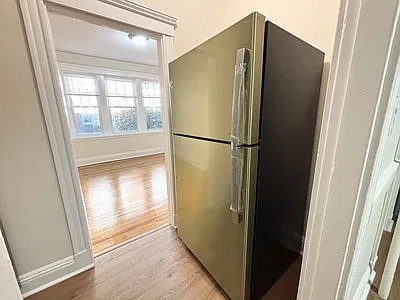 2 bed, 9999 sqft, $3,650 — Photo 2