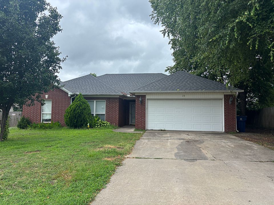 1st image of 20 Tulip Ln
